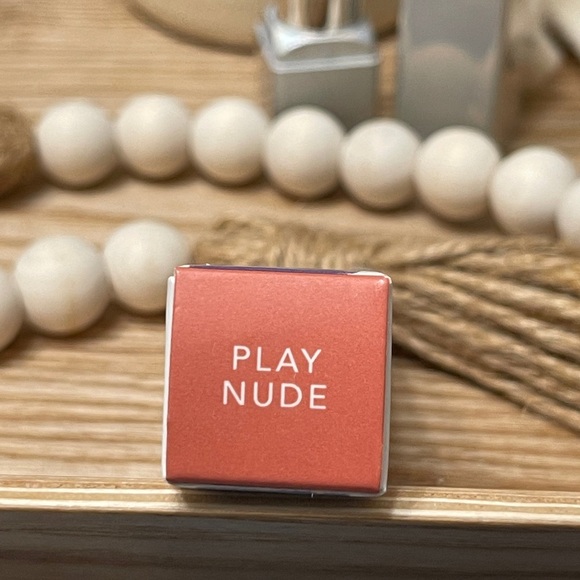 JECCA BLAC X Pride Matte Lipstick in “Play Nude” - Picture 5 of 13